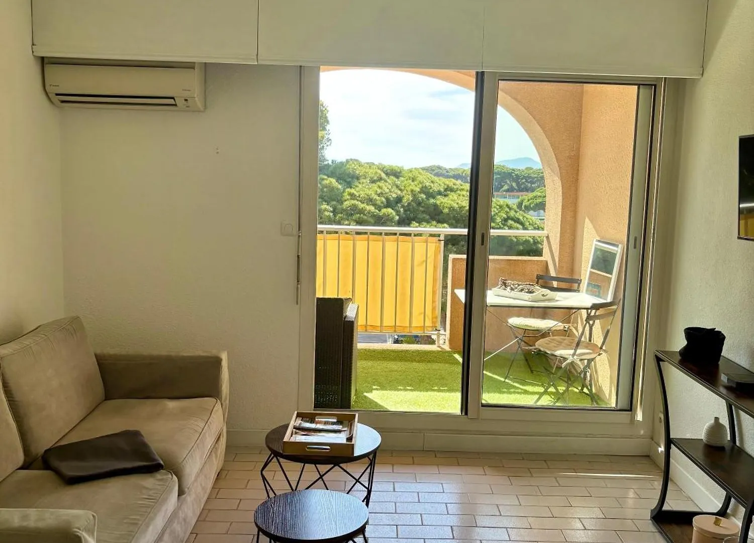 Sejour Au Port Apartment Hyeres